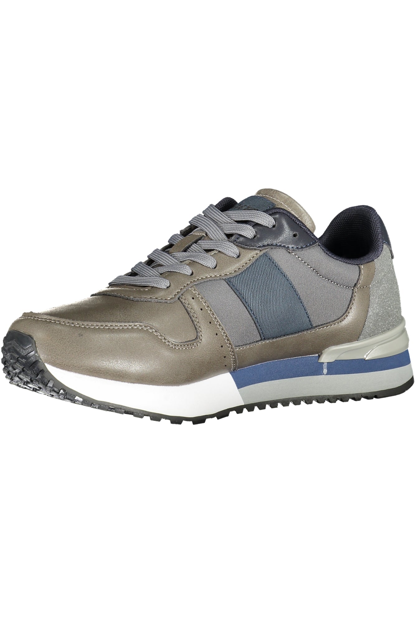 Brown Carrera men's sports sneakers with breathable mesh and cushioned soles, designed for comfort and athletic performance.